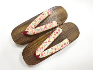 未使用品　桐下駄(24センチ)